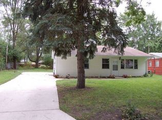 1903 Meadow Dr, Champaign, IL 61821