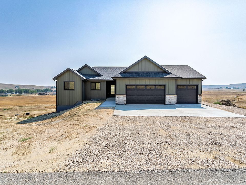 1st image of 27 Sand Creek Dr
