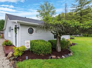 259 NE River Rd, Lake Milton, OH 44429