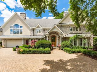 2470 W Lane Ave, Columbus, OH 43221