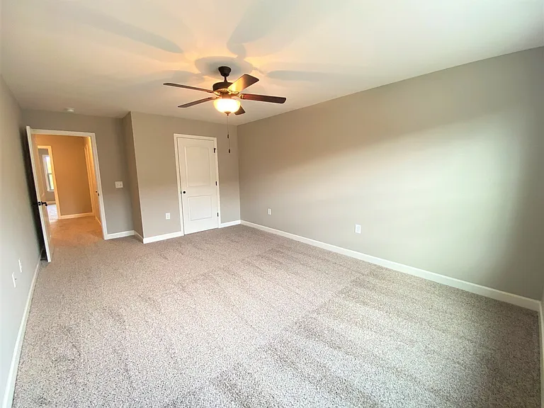 1002 Villa Cir — Photo 13