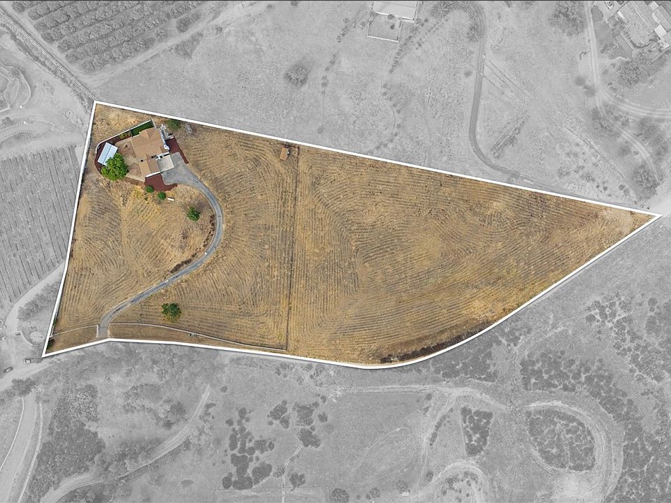1st image of 40752 Los Amantes Rd