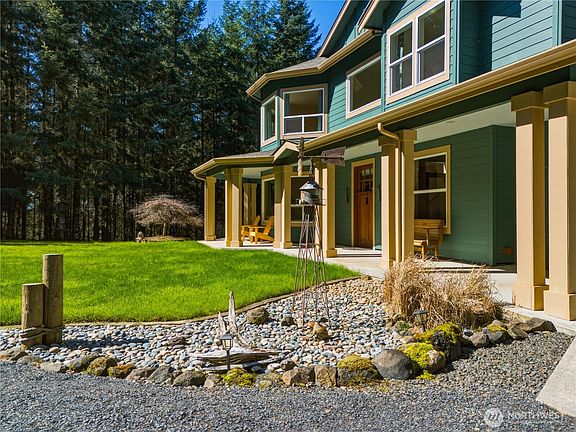3rd image of 418 Shy Bear Road