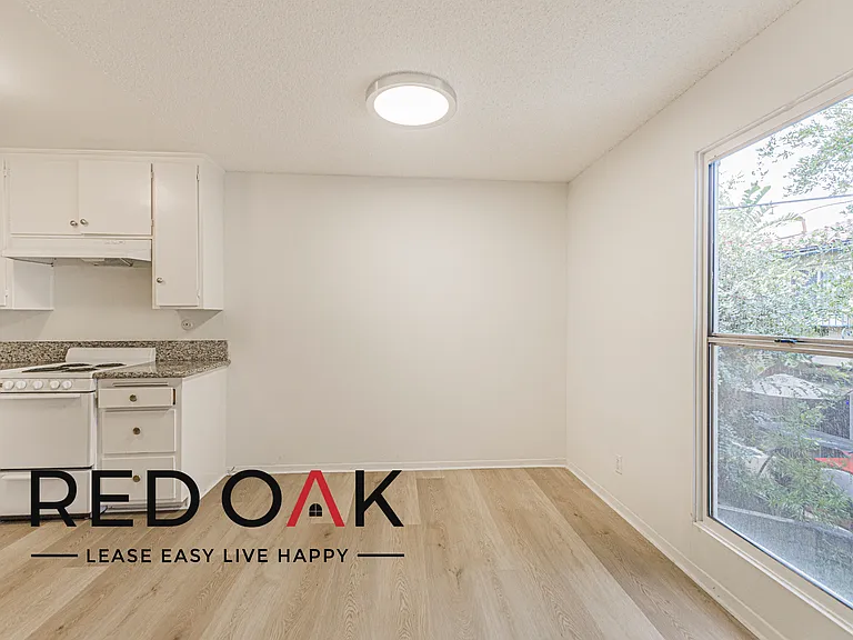 Kabir Apts (Montrose) — Photo 19