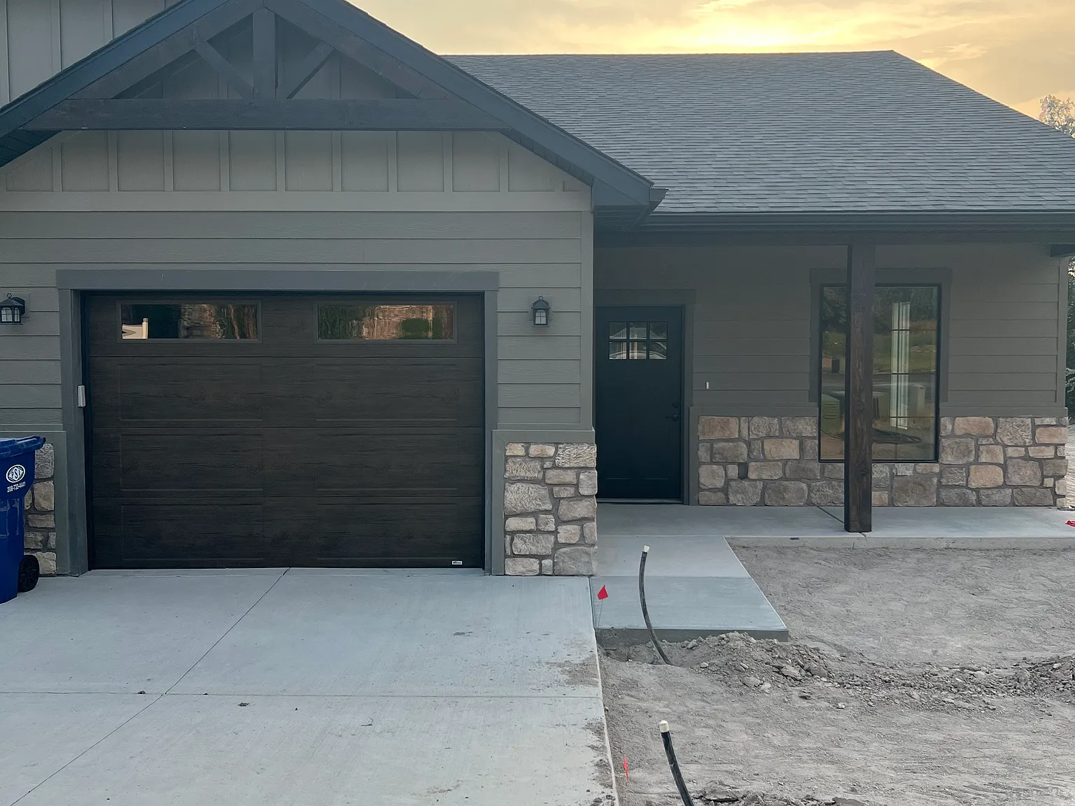 95 River Rock Pl — Photo 3