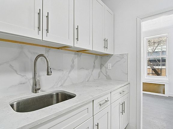 5th image of 349 W Broadway #4