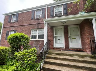 190 Knickerbocker Rd #17, Englewood, NJ 07631