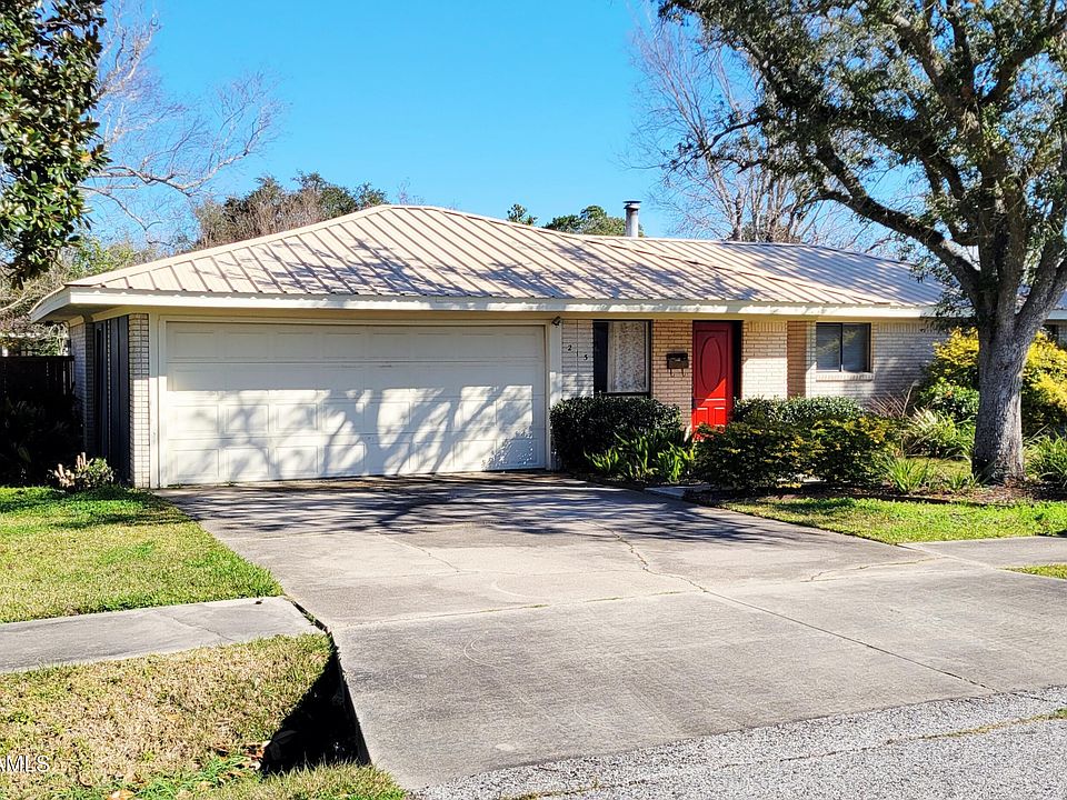 1st image of 213 Lynn Dr
