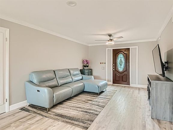 5th image of 4808 Westfield Dr #A