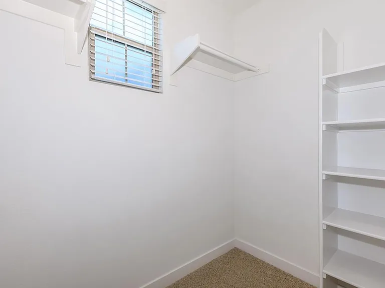 Esencia Sur Apartment Homes — Photo 46