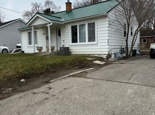 305 Eagle St #BASEMENT, Newmarket, ON L3Y 1K2