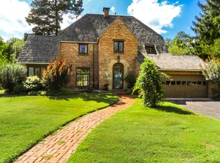 1591 Orchard Ln, Lake Geneva, WI 53147