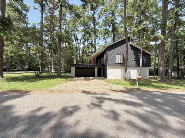 15614 Sunfish Rd, Willis, TX 77318