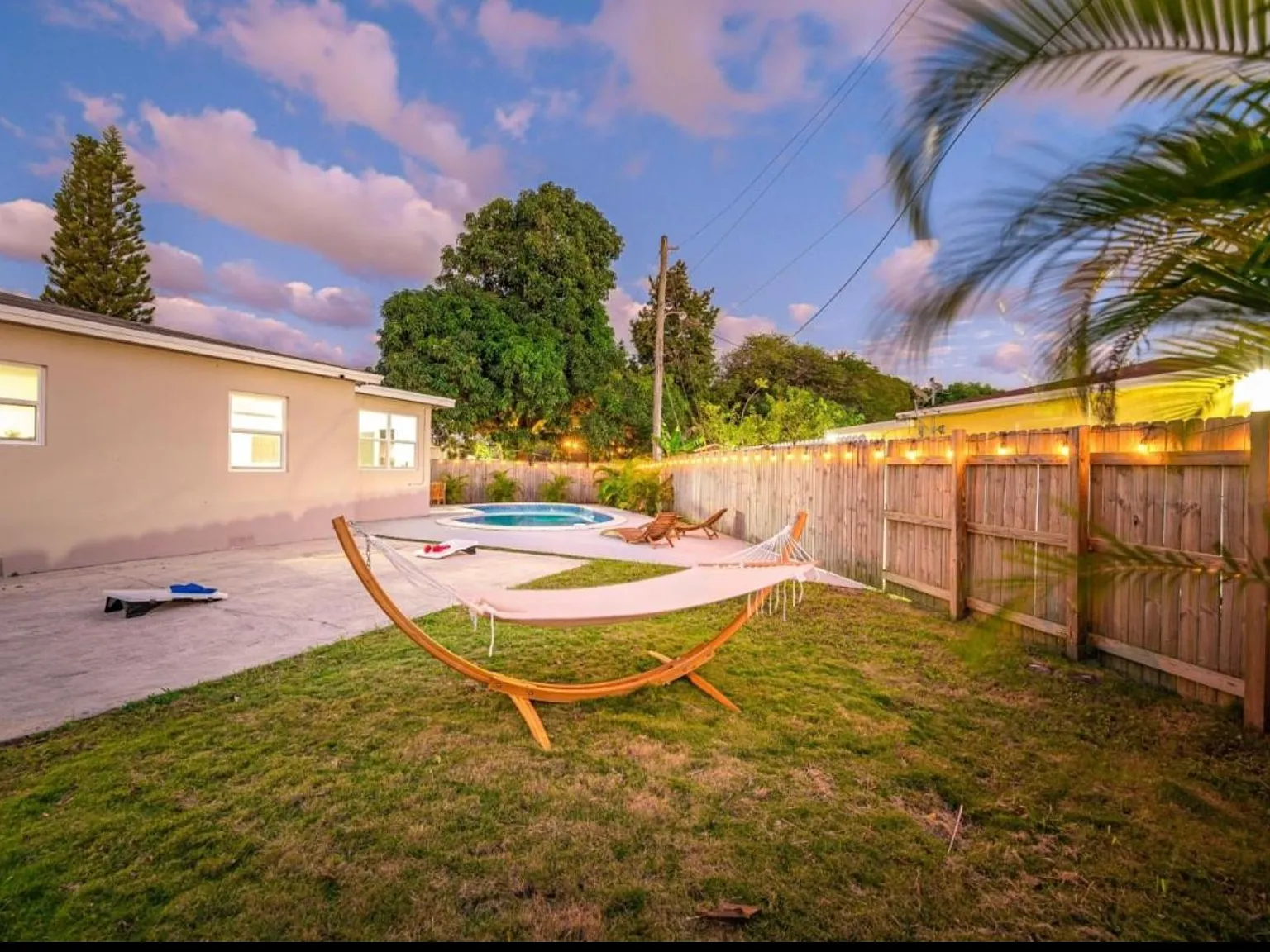 3 bed, 1298 sqft, $4,300 — Photo 2