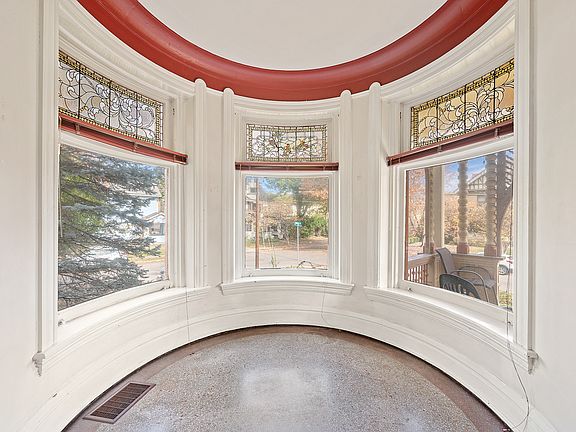 5th image of 3517 Telford St #1