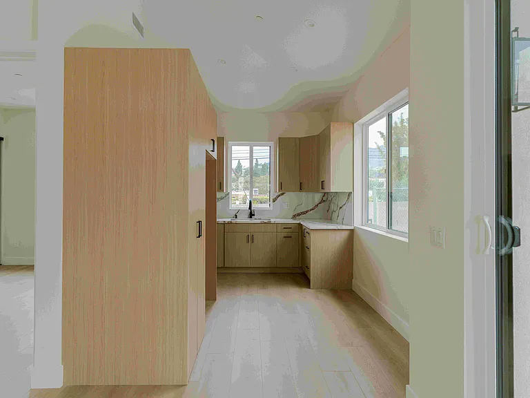 1215 N Verdugo Rd #D — Photo 3