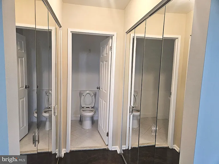 210 James Ct — Photo 18