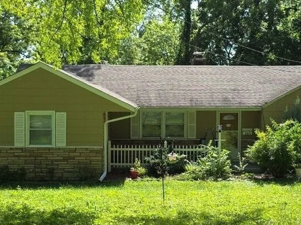 2921 S Vermont Ave, Independence, MO 64052
