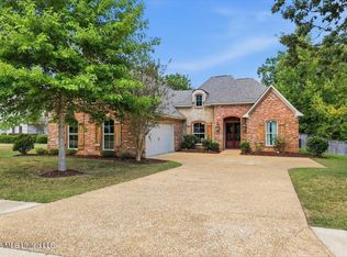 222 Legacy Dr, Brandon, MS 39042
