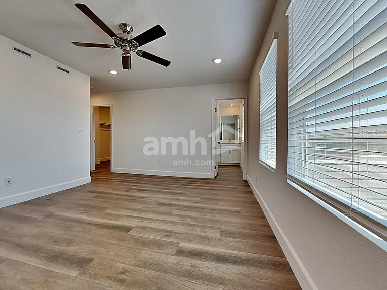 6495 Rush Ave — Photo 10