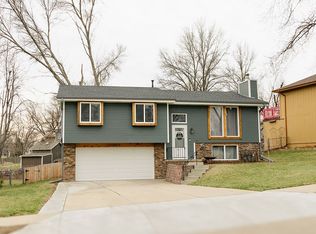15617 M St, Omaha, NE 68135