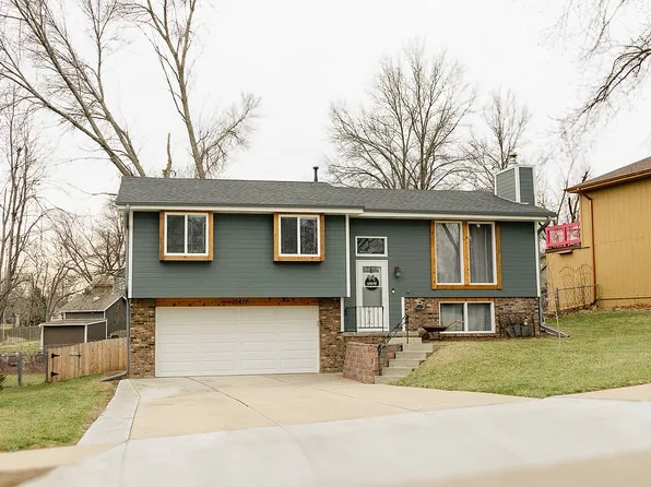15617 M St, Omaha, NE 68135