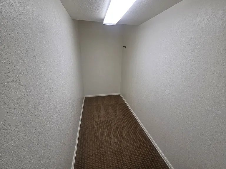 10232 Jill Ave — Photo 32