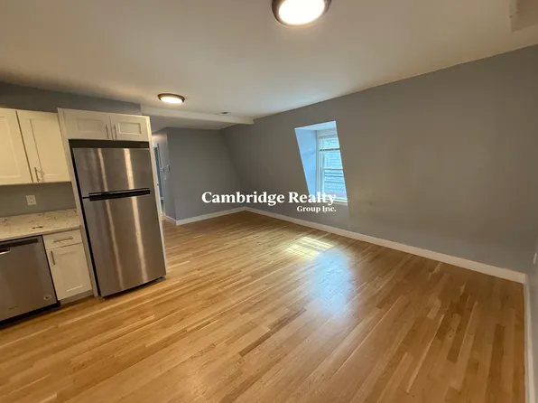 91 Munroe St, Somerville, MA