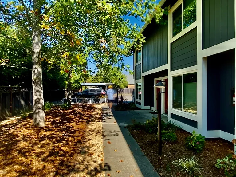 418 Piper St #3 — Photo 2