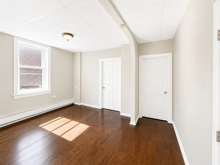 196 Parkhurst St #4 — Photo 8