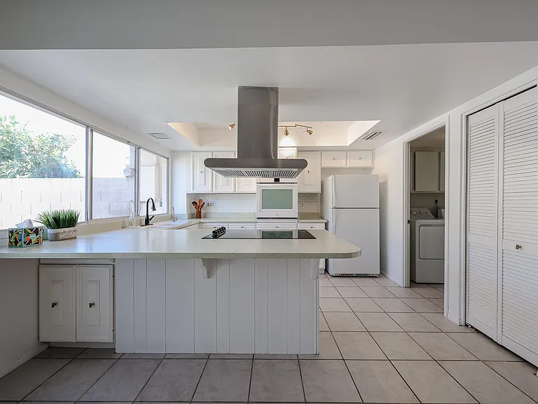4028 N Granite Reef Rd — Photo 1