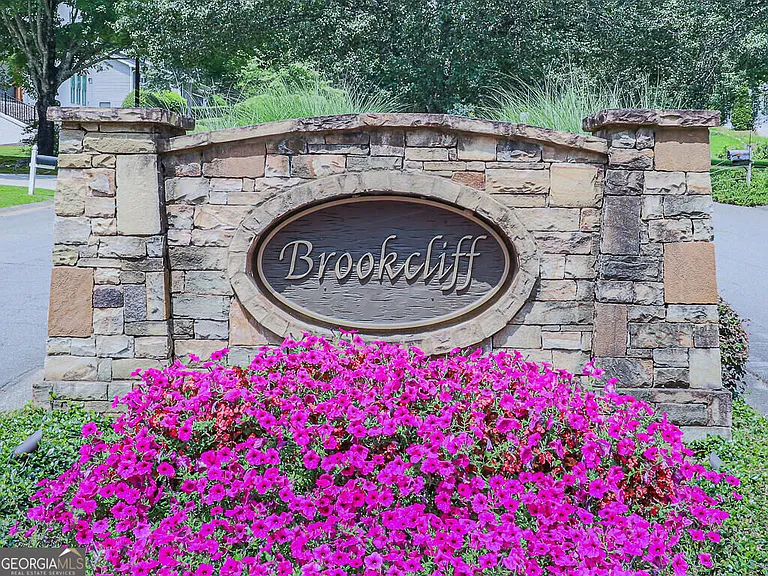 1540 Brookcliff Cir — Photo 22
