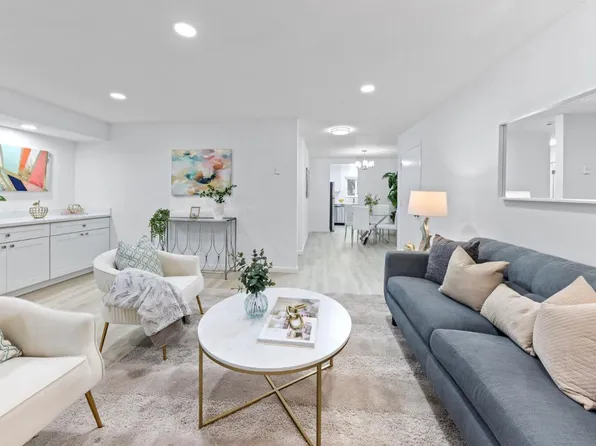 50 E Middlefield Rd APT 17, Mountain View, CA 94043