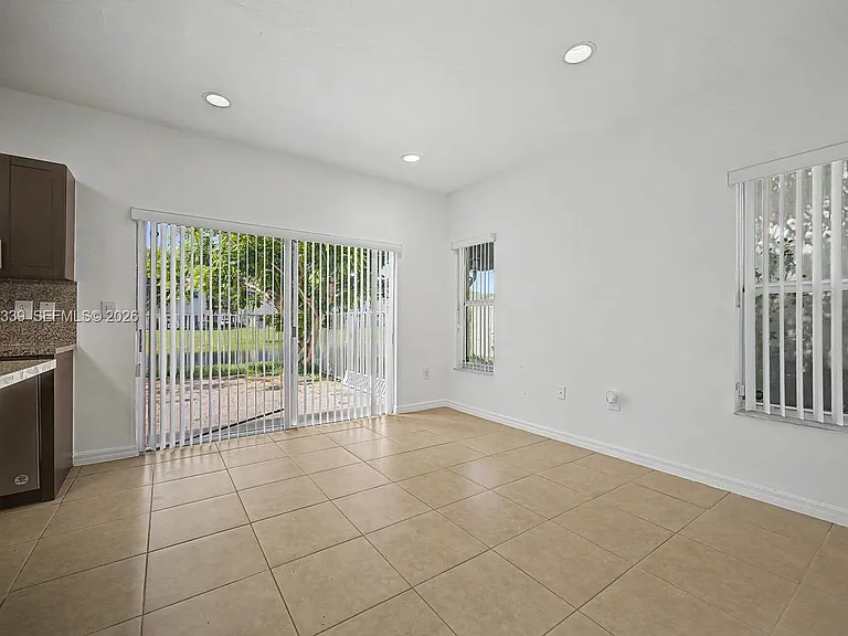 1668 SE 30th St #1 — Photo 7