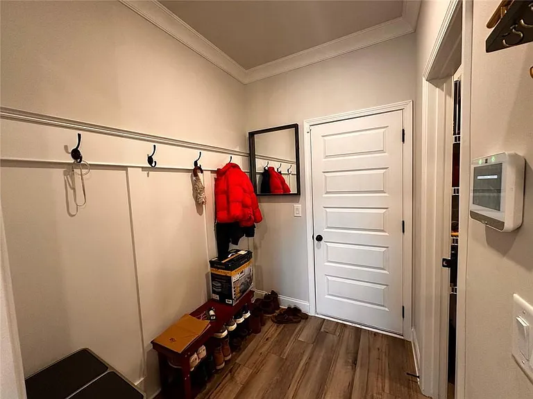 325 Sterling Creek Way — Photo 11