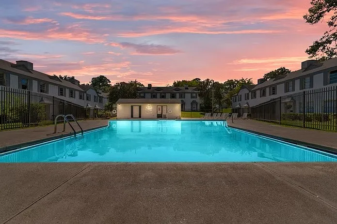 Townhomes at South Highlands — Photo 8