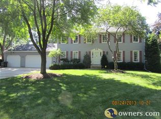 2317 Country Knoll Ln, Elgin, IL 60123