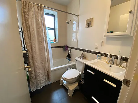 Rented by Mdays Realty | media 11