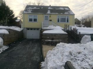 97 Holroyd St, Bridgeport, CT 06606