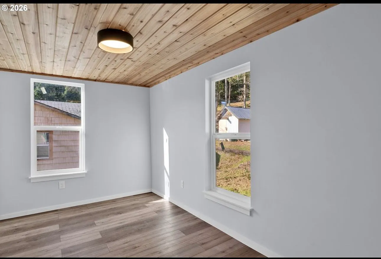 2 bed, 672 sqft, $850 — Photo 2