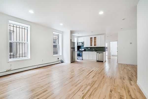 2nd image of 1551 Sterling Pl #1-B