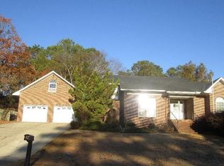 268 Shawcroft Rd, Fayetteville, NC 28311