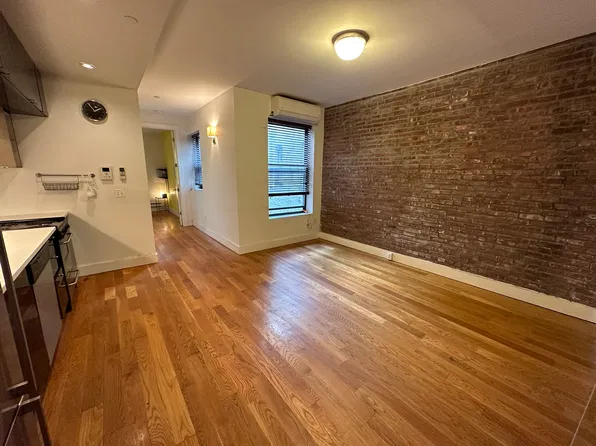 943 Saint Mark's Avenue image 1 of 6
