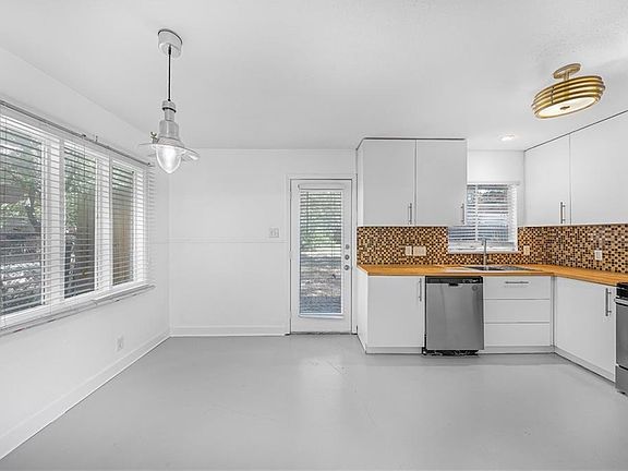 3rd image of 3705 Tower View Ct