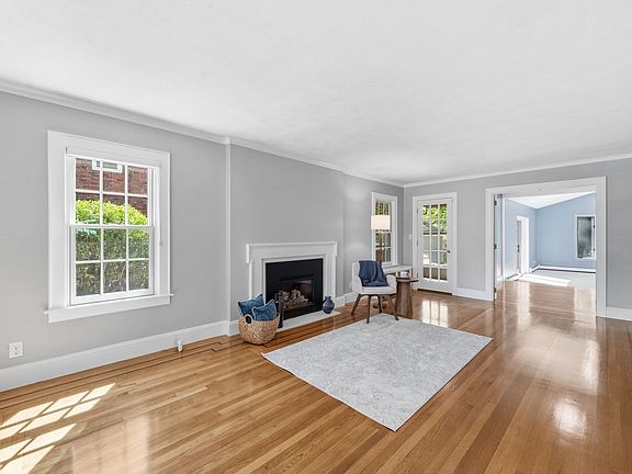 3rd image of 30 Chatham Rd