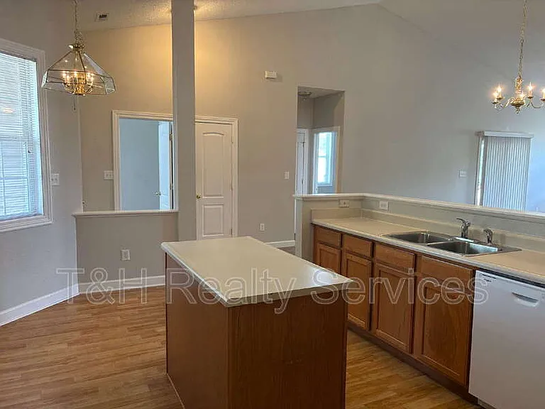 5935 Monticello Square Ln — Photo 11