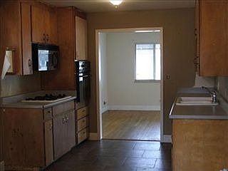 2nd image of 927 Palomino St