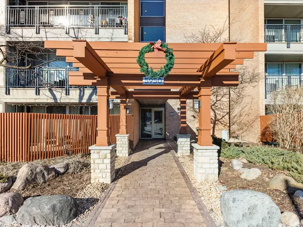 5950 Oakwood Dr APT 6C, Lisle, IL 60532