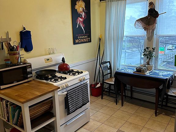5th image of 150 Camp St #3