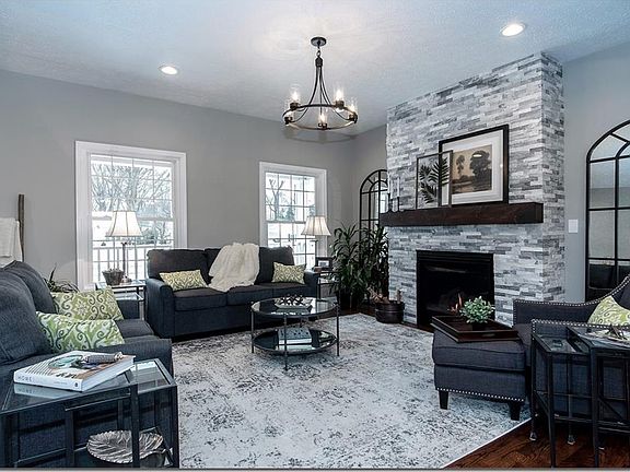 4th image of 30215 Applewood Dr